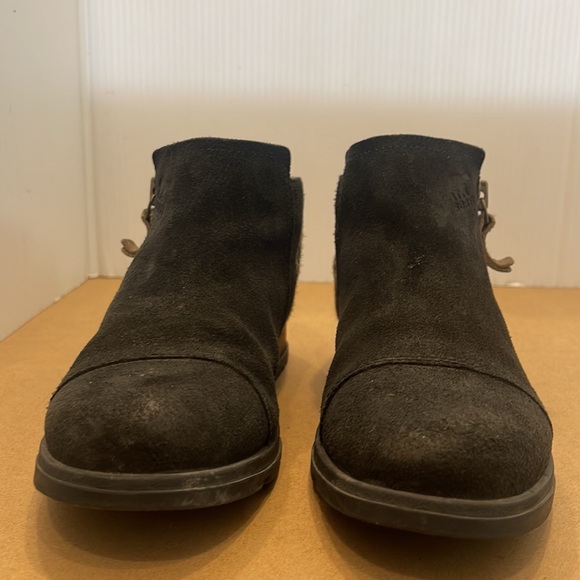 SOREL Black/Tan Animal Print Suede Leather Side Zip Ankle  Sorel Animal Print Bootie